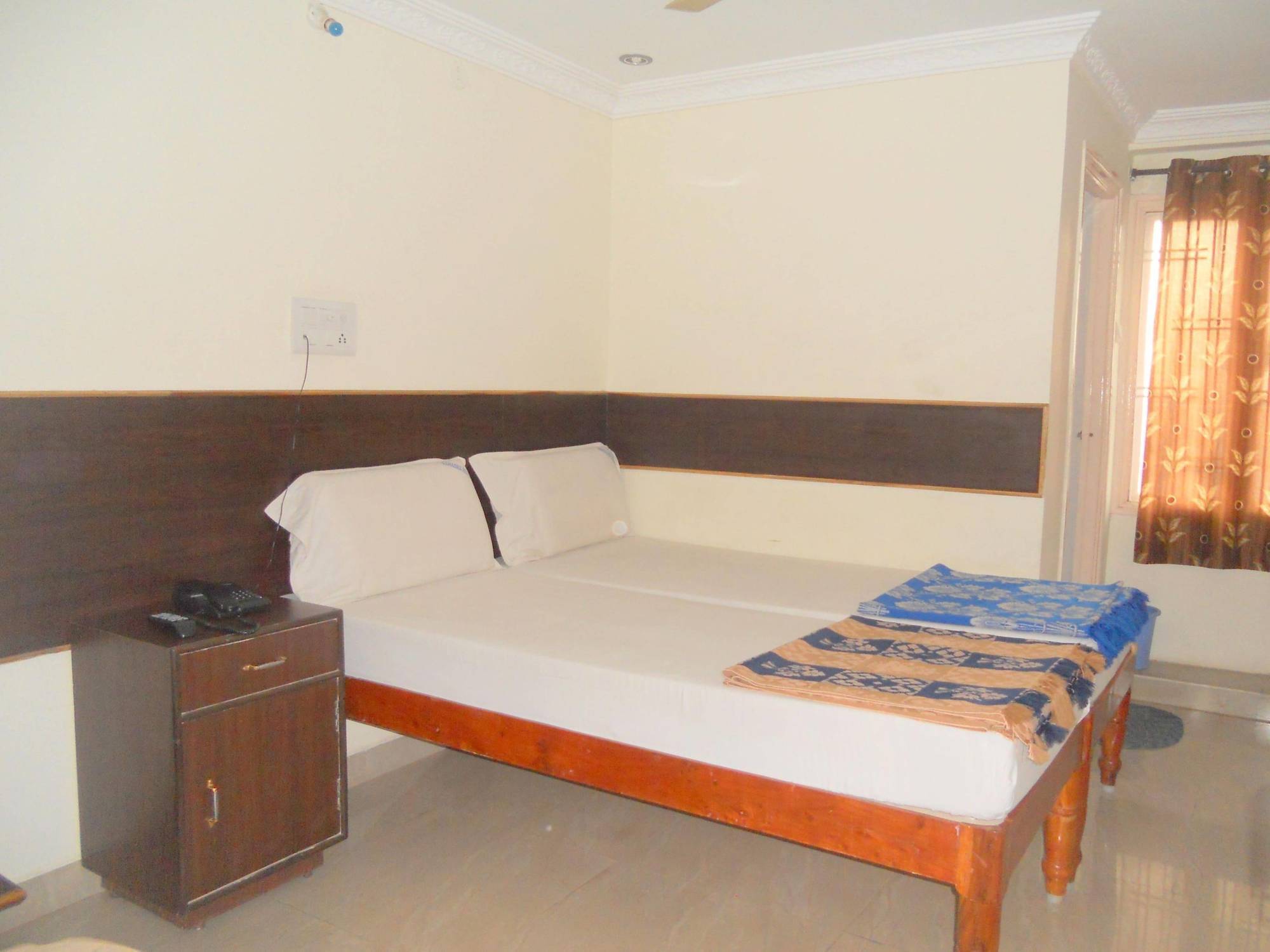 Hotel Sahasra Residency Tirupati Ngoại thất bức ảnh
